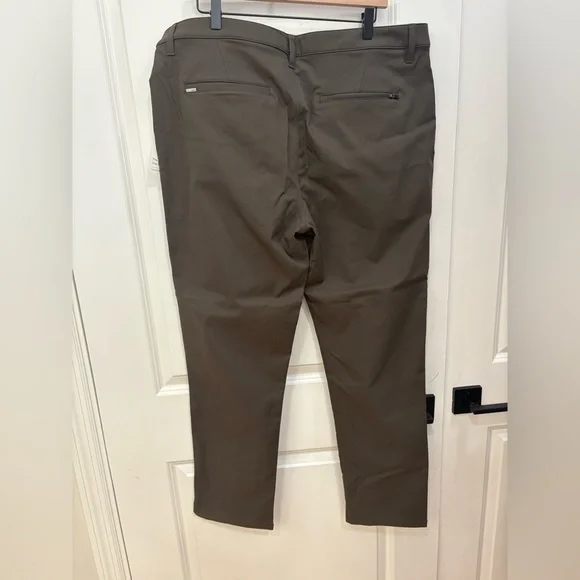 Vuori Men’s Cascade Tech Chino Pant Athletic Slim Fit 30” NWT - Picture 8 of 10